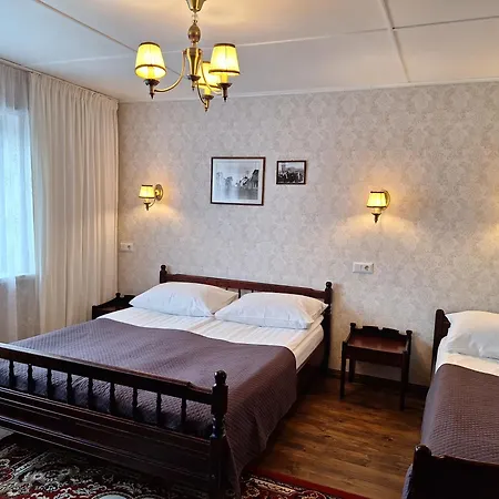 Kraavi Guest Hostel