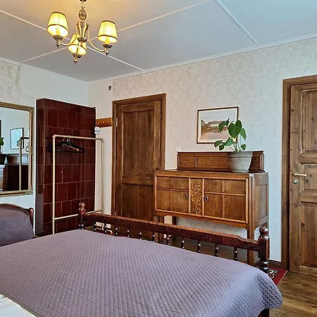 Kraavi Guest Hostel *