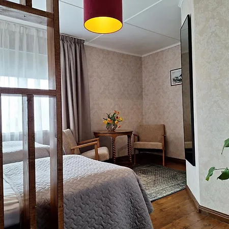 Kraavi Guest * קורסארה