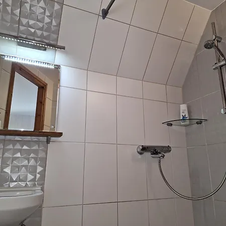 Kraavi Guest קורסארה