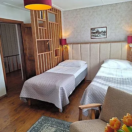 Kraavi Guest Hostel *