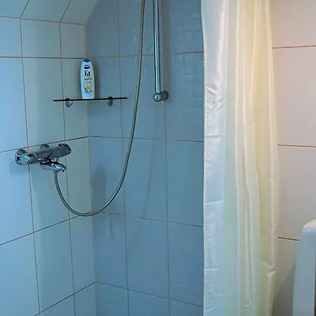 Kraavi Guest Hostel *
