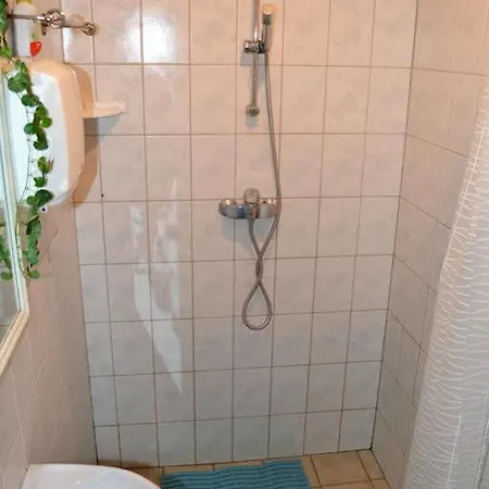Kraavi Guest Hostel Kuressaare